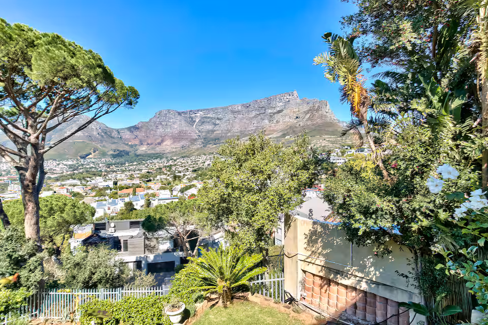 Spectacular 1 bed Apartment, Scout Cape Town